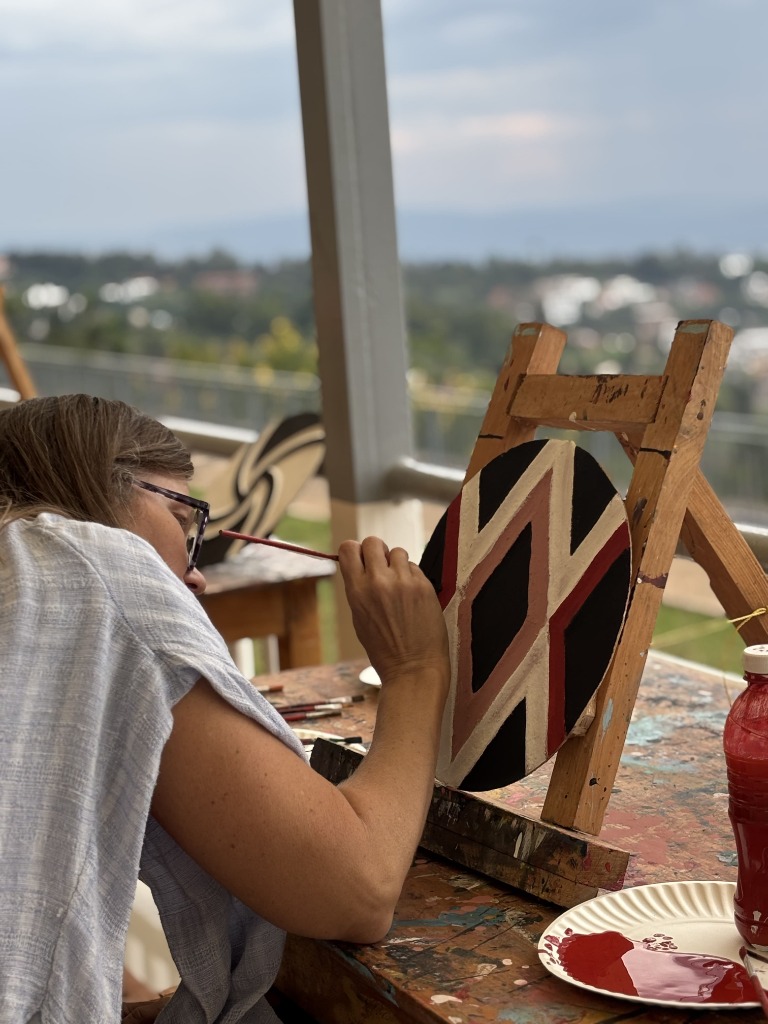 Painting geometric Imigongo